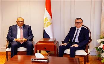 وزير التخطيط يبحث مع المبعوث الأممي لتمويل التنمية آليات توسيع أدوات التمويل المبتكر   