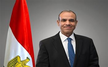 وزير الخارجية يتابع سير العمل بقطاع التعاون الدولى