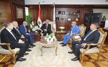 للتهنئة بثقة القيادة السياسية.. محافظ بني سويف يلتقى وفداً من هيئة قضايا الدولة