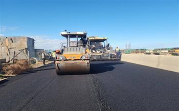 محافظة البحيرة تكثف جهود تطوير طريق الشركات لتحسين السيولة المرورية بين إدكو ورشيد   