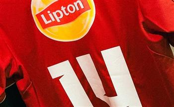 الدوري الممتاز.. قمصان الأهلي تزين الملعب قبل مواجهة المقاولون العرب