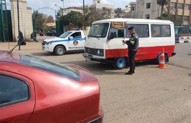  لإحكام المنظومة المرورية.. تمركزات لجان أمنية مشددة على الطرق السريعة بمراكز ومدن الشرقية