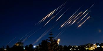 الحرس الثوري الإيراني: إطلاق الموجة 20 لعمليات الوعد الصادق 4 بهجمات من صواريخ ومسيرات