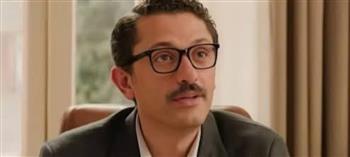 قضية طلاق تقلب حياته.. أبرز أحداث الحلقة الأولى من مسلسل «المتر سمير»