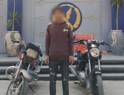 ضبط عاطل تخصص في سرقة الدراجات النارية بالقاهرة الجديدة