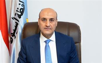 محافظ أسيوط: توفير فرص عمل لـ1126 شابا وفتاة خلال فبراير الماضي