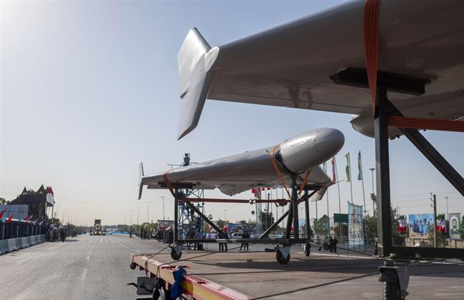 الجيش الإيراني يشن هجوما بالمسيرات الانقضاضية على القواعد الأمريكية في الكويت