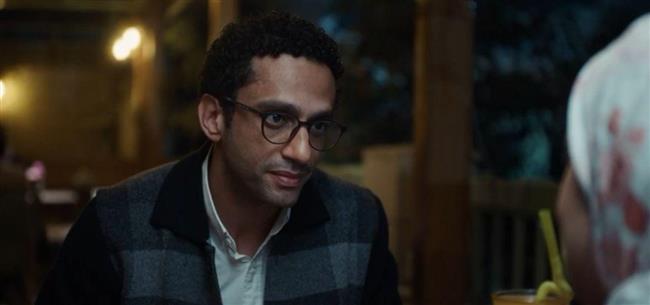 محمد حاتم في اختبار صعب بين المبدأ والإنسانية في “عرض وطلب”  