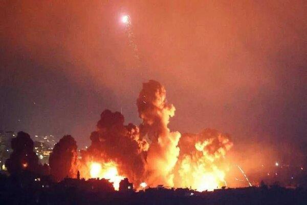 غارات إسرائيلية عنيفة على البقاع شرقي لبنان تزامنا مع اشتباكات مع عناصر حزب الله