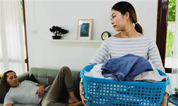 لماذا تشعر بعض الزوجات بالوحدة في المنزل؟.. إليك أهم الأسباب