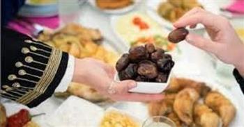 تعرفي على إتيكيت استقبال الضيوف في العزومات الرمضانية 