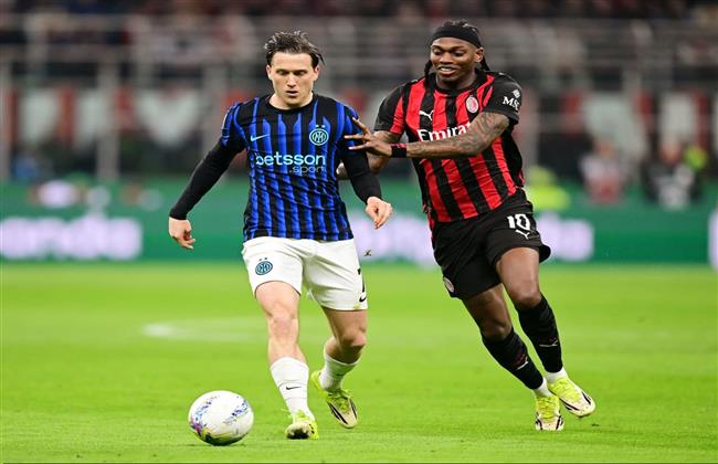 ديربي الغضب.. ربع ساعة سلبية ببن الإنتر وميلان في قمة الدوري الإيطالي