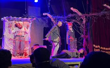 نوادي المسرح 2025/ 2026| عرضي «نظرية العدالة الفاسدة» و«إلى عزيزتي رونق» في دمياط