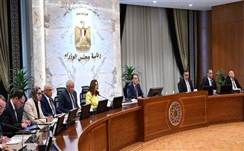 رئيس الوزراء مخاطبًا المحافظين: دوركم في هذه المرحلة تكثيف جهود المتابعة الميدانية للأسواق والمنافذ التجارية