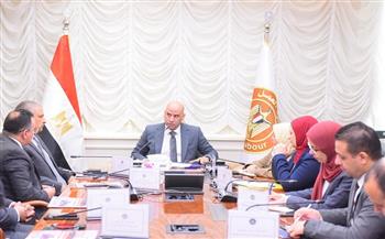 وزير العمل يبحث مع وفد شركة ليوني مصر الألمانية فتح أسواق عمل جديدة أمام الكوادر المصرية