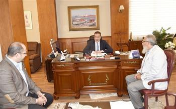 محافظ بورسعيد يتابع سير العمل بمستشفى شفاء بورسعيد للأورام استعدادًا لتشغيلها