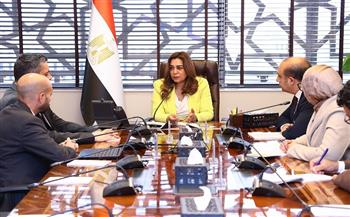 وزيرة التنمية المحلية والبيئة تتابع مع شركة "انتيبولوشن" جهود تقديم خدمات إدارة مخلفات السفن بقناة السويس