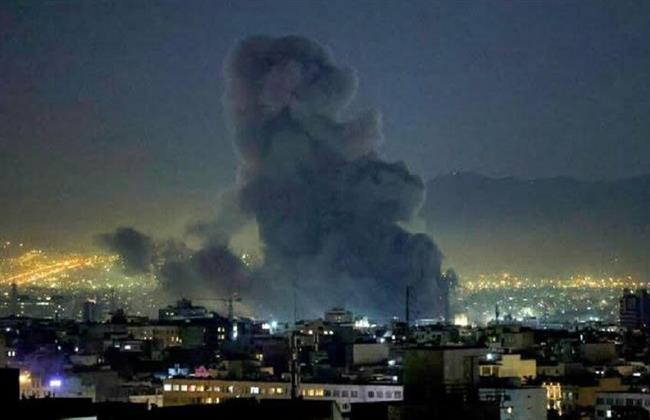 سماع دوي انفجارات عنيفة في مناطق مختلفة بطهران