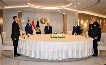  الرئيس السيسي في إفطار أكاديمية الشرطةتجاوزنا الإرهاب بـ"إسلام الدولة"ونحذر من انهيارات إقليمية تهدد الاقتصاد