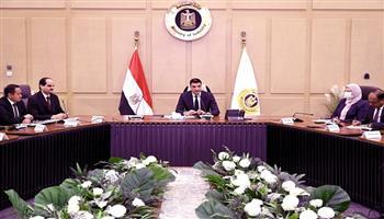 وزير الصناعة يبحث مع مصنعي السيراميك والبورسلين تحديات القطاع وخطط زيادة الإنتاج والتصدير  