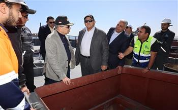 رئيس هيئة قناة السويس يتفقد شركة ترسانة جنوب البحر الأحمر