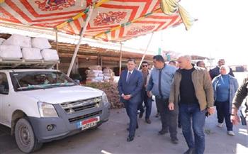 محافظ دمياط يتابع ميدانيًا منظومة العمل بسوق الجملة بشطا