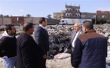 نائب محافظ دمياط يقود جولة مفاجئة لمتابعة منظومة التخلص من المخلفات بكفر البطيخ 