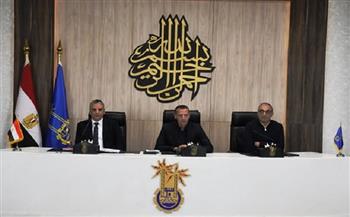 محافظ أسوان يوجه تحذيرات شديدة اللهجة لرؤساء المدن وكافة القيادات التنفيذية بضرورة تحقيق معدلات إنجاز قياسية