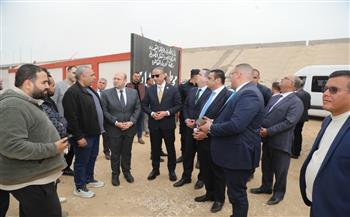 محافظ الجيزة يتفقد مشروع محطة محولات أوسطى البدرشين جهد 220/66 ك.ف بقدرة 125 ميجا فولت أمبير