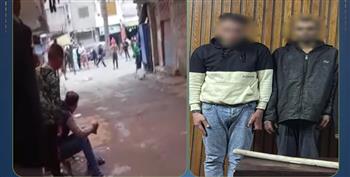 سقوط شخصين بالإسكندرية بعد تعديهما بالسب وعصا خشبية.. أحدهما يعاني اضطرابات نفسية