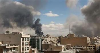 غارات جوية تستهدف المنطقة المحيطة بمقر السفارة الأمريكية سابقًا في طهران