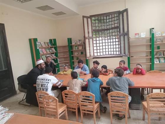 محاضرة "اليتم عظمة الإسلام" ومناقشة كتاب "تجديد الفكر العربي" بمكتبة نواي