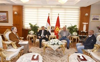 محافظ بورسعيد يستقبل مستشار رئيس الوزراء للمشروعات القومية لبحث سبل دعم المشروعات التنموية