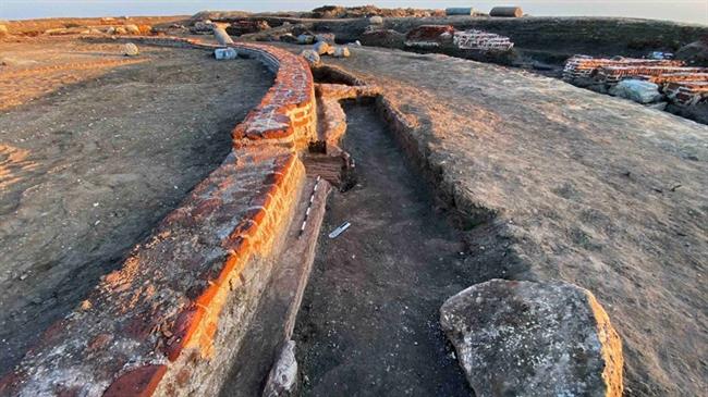 اكتشاف بقايا معبد الإله بلوزيوس بتل الفرما بمدينة بلوزيوم الأثرية بشمال سيناء