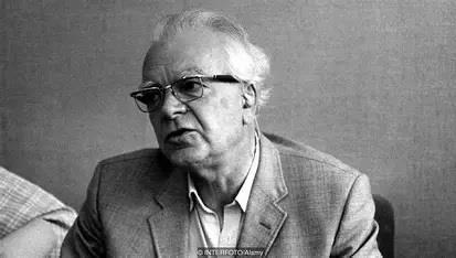 بيتر ميتشل.. عبقري الطاقة داخل الخلايا 