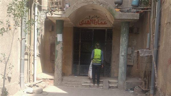 محافظة الجيزة تعلن بدء تفعيل منظومة الجمع السكني للمخلفات بالبراجيل بحي المنيرة الغربية