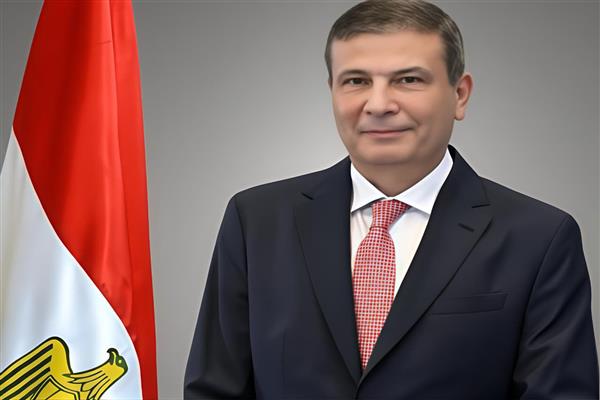 وزير الزراعة يهنئ البابا تواضروس الثاني بمناسبة عيد القيامة المجيد 