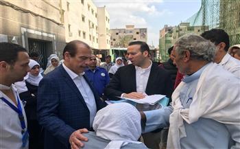 نائب وزير الصحة يتفقد المنشآت الطبية بالبحيرة ويوصي بصرف مكافآت للمتميزين