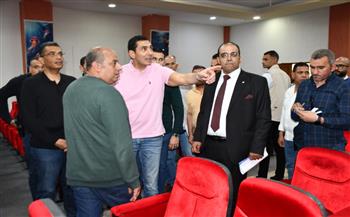وزير الرياضة ومحافظ البحر الأحمر يتفقدان المدينة الشبابية والمركز الدولي للتنمية الشبابية