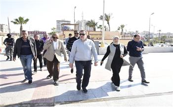 استعدادًا لاستقبال أعياد الربيع.. محافظ بورسعيد يتفقد "الكورنيش والشاطئ"