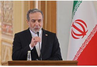 وزير الخارجية الإيراني يدعو واشنطن للالتزام بتعهداتها بشأن لبنان 