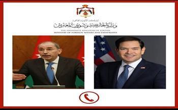 وزير الخارجية الأردني يبحث مع نظيره الأمريكي وقف إطلاق النار في لبنان وتعزيز الاستقرار بالمنطقة