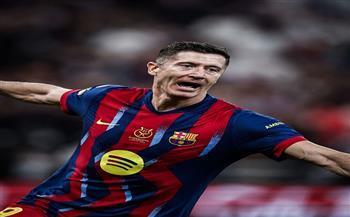 ميلان يرغب في ضم ليفاندوفسكي من برشلونة