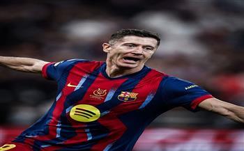 ميلان يرغب في ضم ليفاندوفسكي من برشلونة