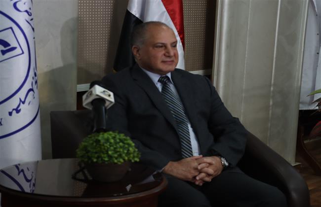 رئيس معهد أمراض العيون: الدولة قدمت دعمًا كبيرًا لتسريع إجراء العمليات الجراحية للمواطنين