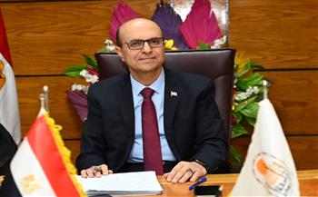 رئيس جامعة أسيوط يُهنئ البابا تواضروس الثاني والإخوة المسيحيين بعيد القيامة المجيد