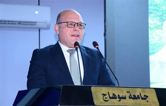 جامعة سوهاج: تطبيق النظام الإلكتروني للتغذية بالمدن الجامعية يعزز ترشيد الاستهلاك ويحد من الفاقد