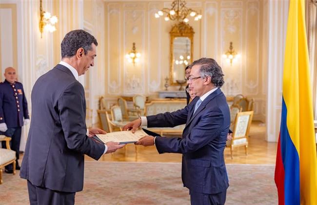 سفير مصر لدى كولومبيا يقدم أوراق اعتماده لرئيس جمهورية كولومبيا