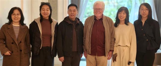 حسين فهمي رئيس" القاهرة السينمائي الدولي" يبحث توسيع  التعاون مع مهرجان "بكين"