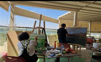 قبل الختام.. فنانون من دول مختلفة يبدعون داخل ورشة ملتقى جبل الطير بالمنيا 